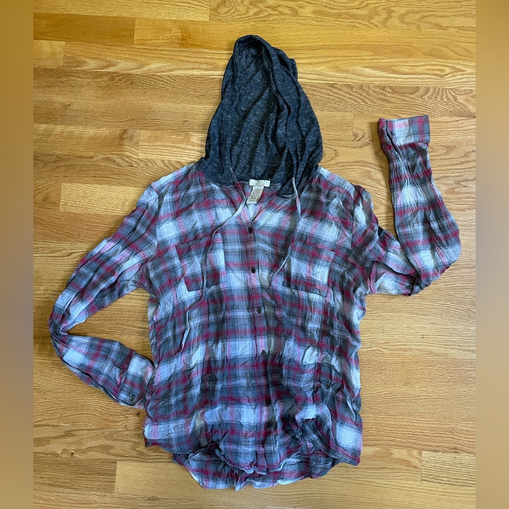 (M) Love on Tap hooded plaid Top.